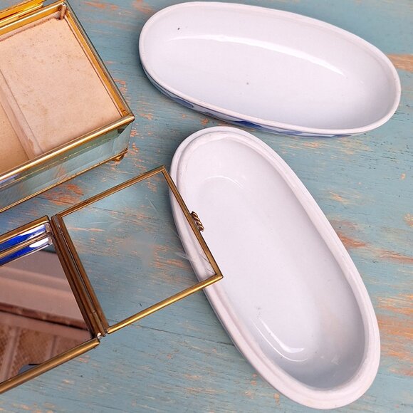 Vintage Porcelain Box Chinoiserie Blue and White Bird Lid Handmade Glass Ceramic - Picture 15 of 17